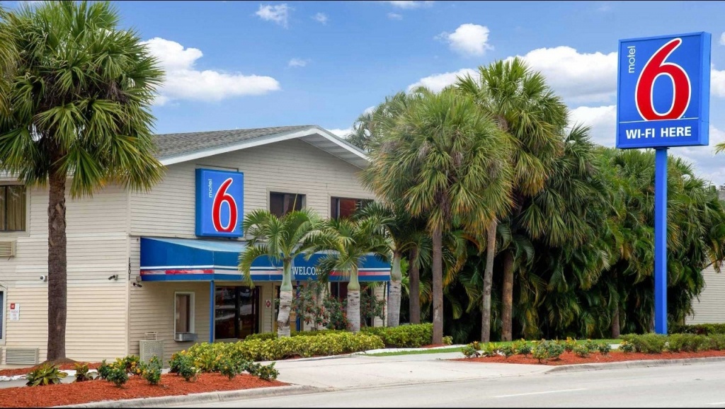 Motel 6 Ft Lauderdale Hotel In Ft Lauderdale Fl ($89+) | Motel6 - Motel 6 Florida Map