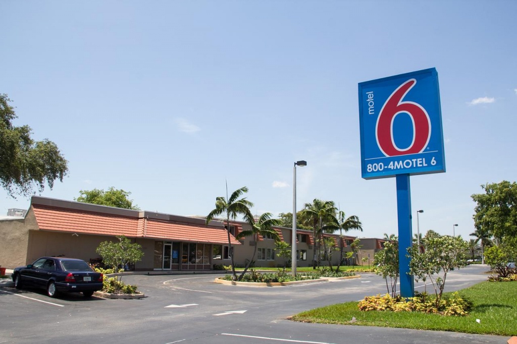 Motel 6 Miami, Fl - Booking - Motel 6 Florida Map